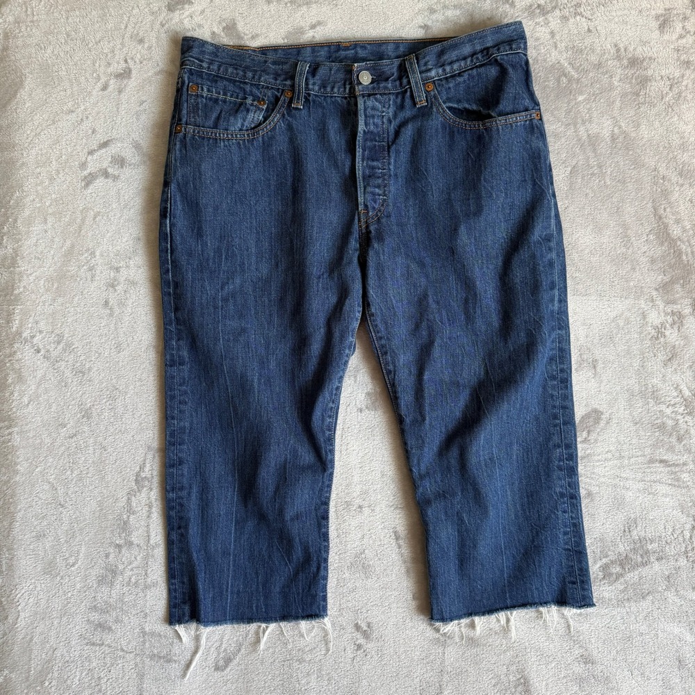 Levis 501 Original Button Fly Medium Wash Raw Hem Cropped Capri Jeans Womens